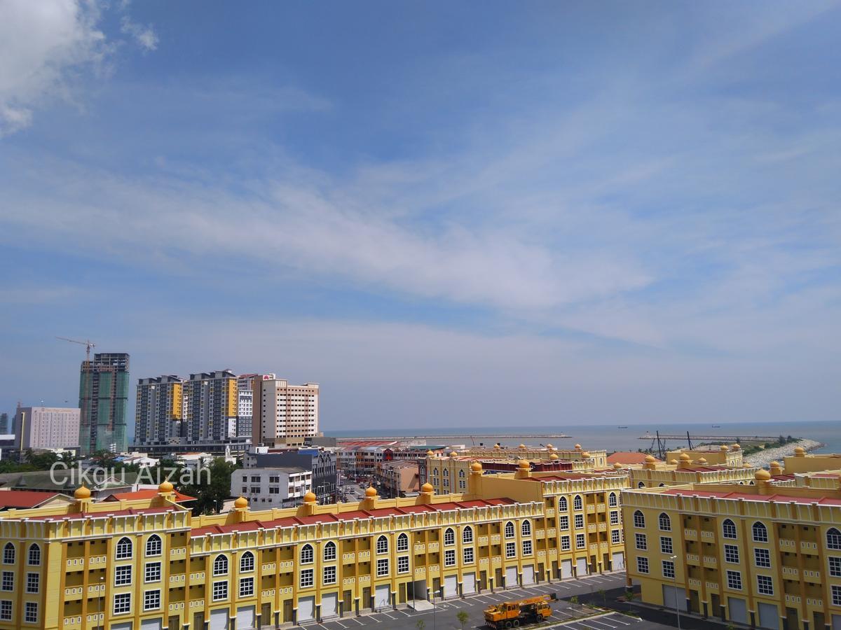 Casa Inderaloka Pantai Batu Buruk Lejlighed Kuala Terengganu Eksteriør billede